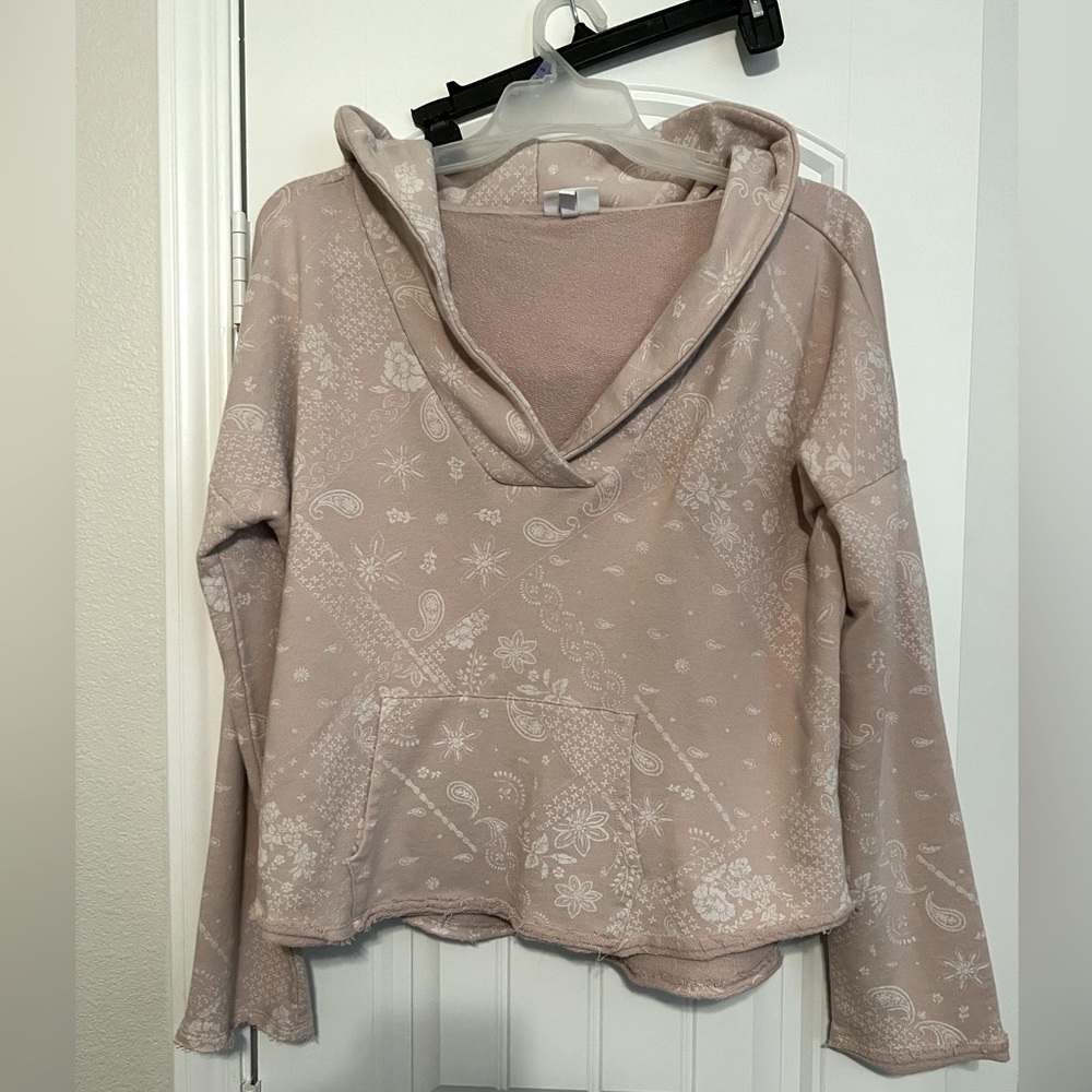 Light pink paisley sweatshirt